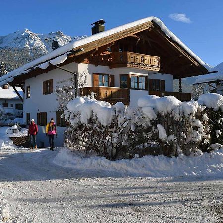 Ferienwohnungen Kir Royal Krün Esterno foto