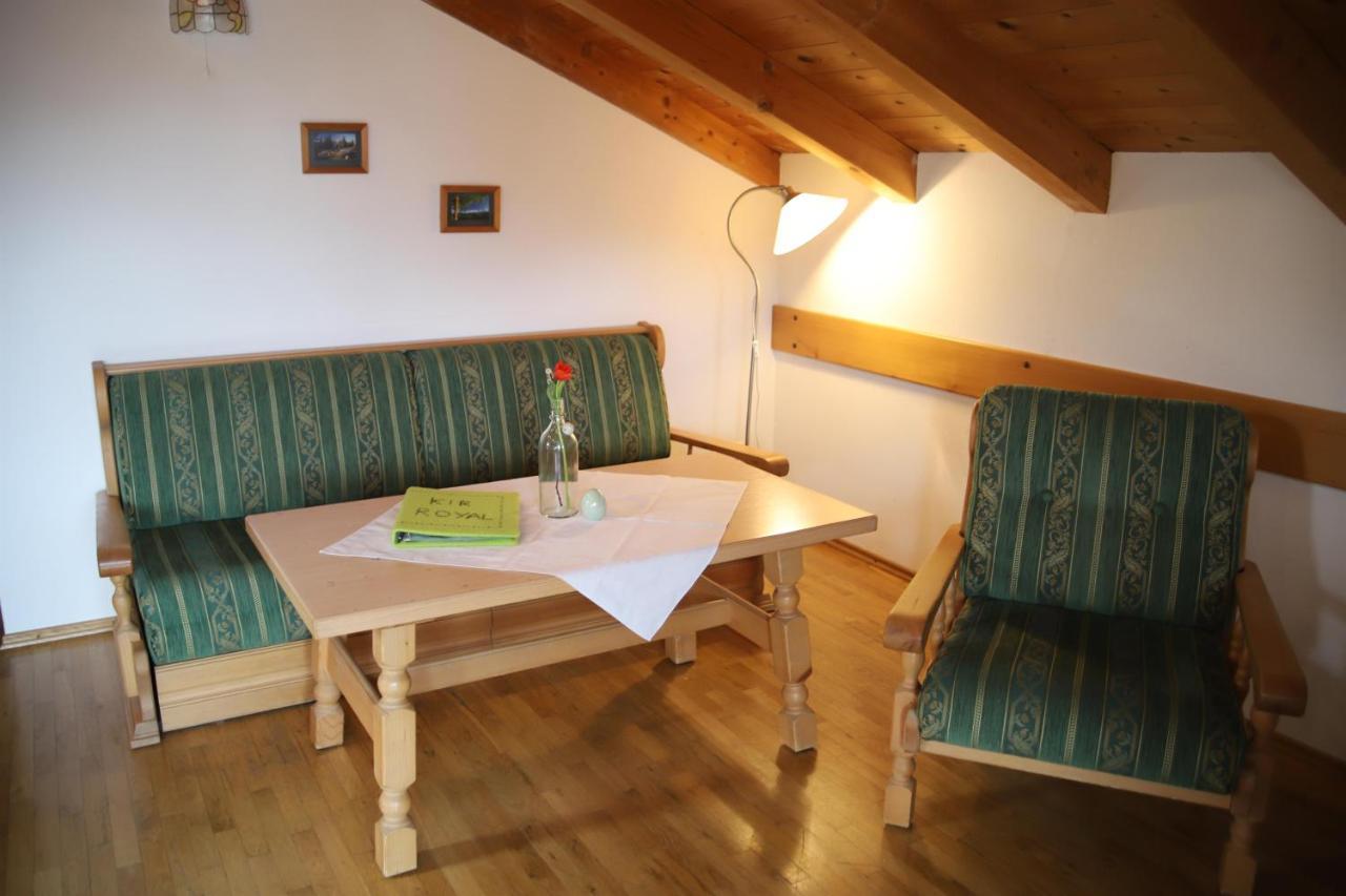 Ferienwohnungen Kir Royal Krün Esterno foto