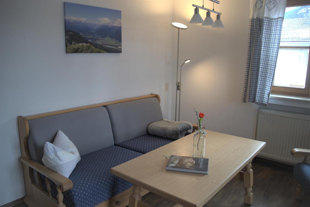 Ferienwohnungen Kir Royal Krün Esterno foto